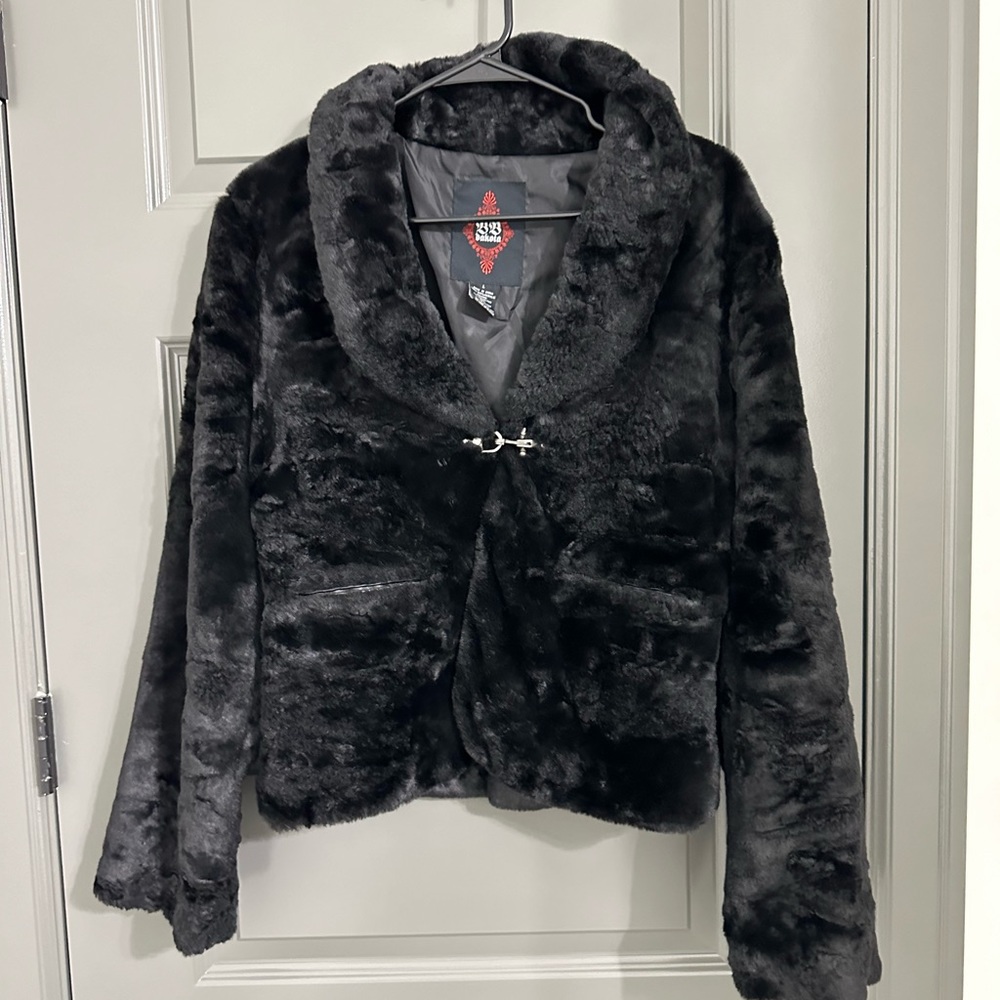 BB Dakota Black Faux Fur Jacket Blazer Size Large